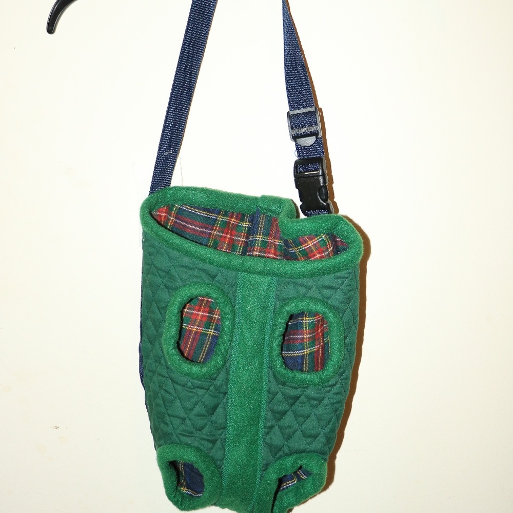 Pet Supplies Pet Carrier with paws out